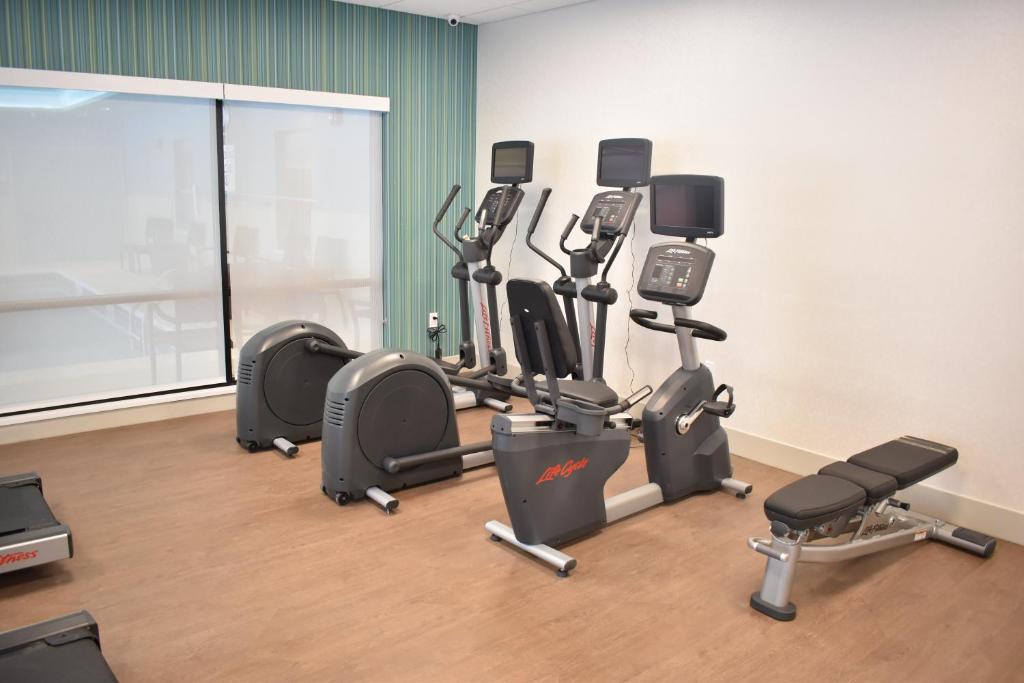 Holiday Inn Express & Suites - Boston South - Randolph an IHG Hotel - image 6