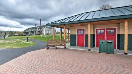 Rangeley Condo Lake View Fishing and Snowmobiling - image 2