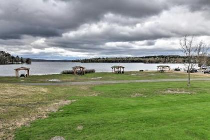 Rangeley Condo Lake View Fishing and Snowmobiling - image 4