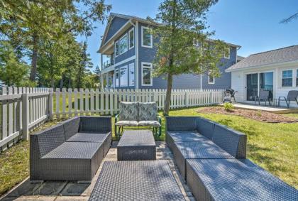 Modern Torch Lake Cottage with Dock and Fire Pit! - image 7