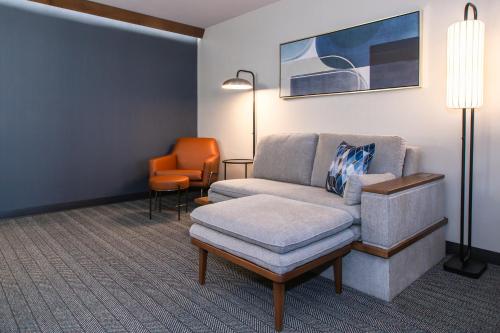 Courtyard by Marriott Rapid City - image 2