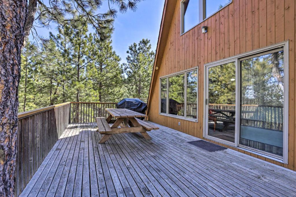 Black Hills Nature Retreat with Private Deck! - image 3