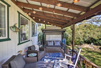 The Lake House in Rathdrum with Beach and Fire Pit - image 3