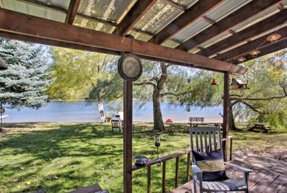 The Lake House in Rathdrum with Beach and Fire Pit - image 4