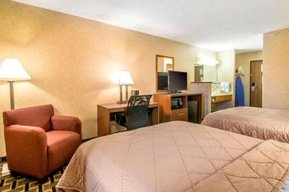 Quality Inn Raton - image 11