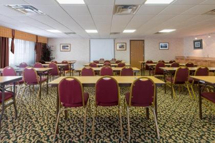 Holiday Inn Express Hotel & Suites Raton an IHG Hotel - image 14