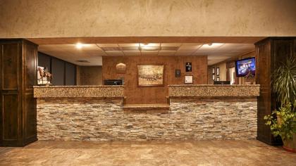 Best Western Plus Raton Hotel - image 10