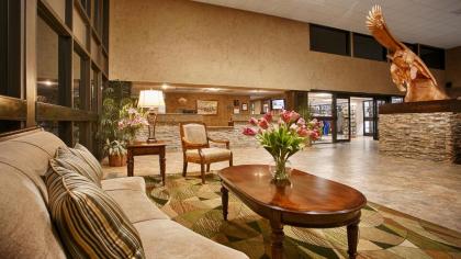 Best Western Plus Raton Hotel - image 11