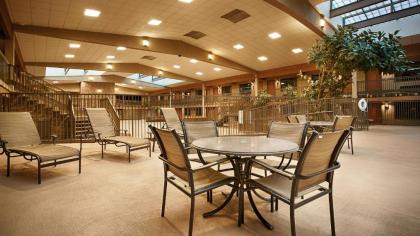 Best Western Plus Raton Hotel - image 15