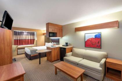 Microtel Inn & Suites - image 12