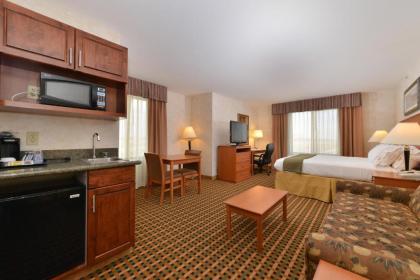 Holiday Inn Express Rawlins an IHG Hotel - image 12