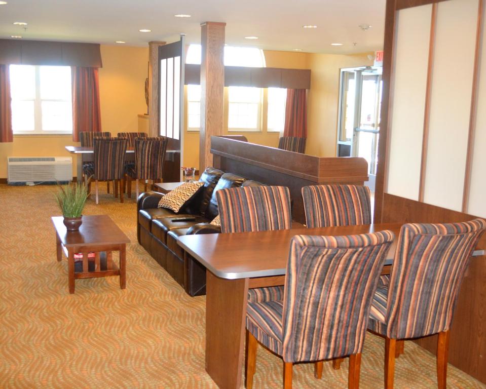 Microtel Inn & Suites by Wyndham Rawlins - image 3