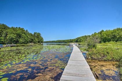 Quiet and Remote Waterfront Cottage on Panther Pond! - image 8