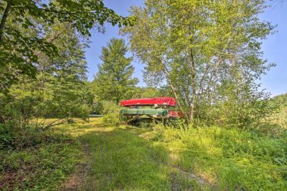 Quiet and Remote Waterfront Cottage on Panther Pond! - image 9