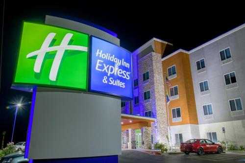 Holiday Inn Express & Suites Raymondville an IHG Hotel - main image