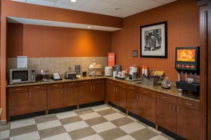 Hampton Inn Raynham-Taunton - image 8