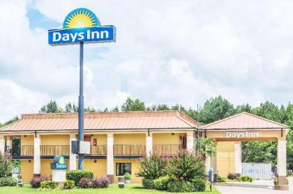 Days Inn by Wyndham Rayville - image 12