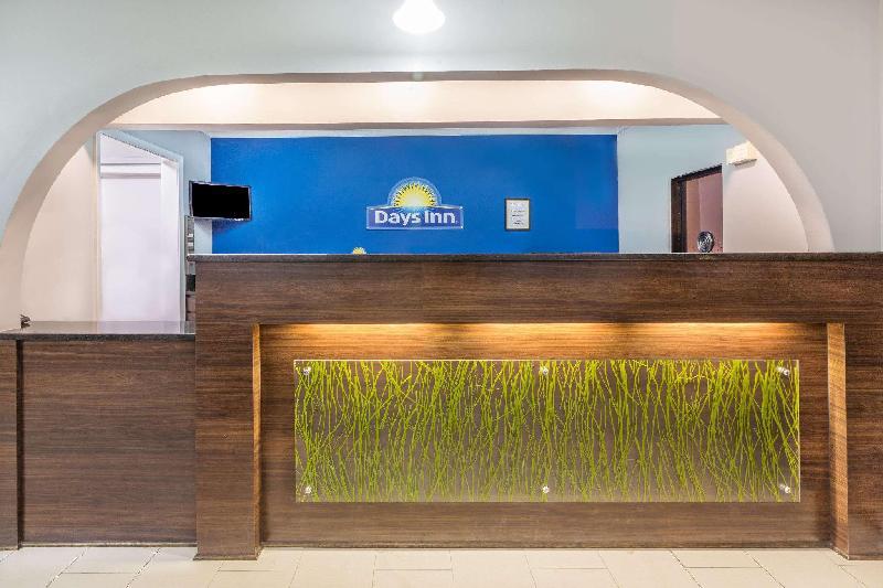 Days Inn by Wyndham Rayville - image 3