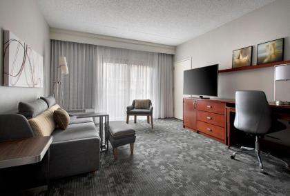 Courtyard by Marriott Lincroft Red Bank - image 6