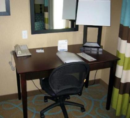 Holiday Inn Express & Suites / Red Bluff - South Redding Area an IHG Hotel - image 10