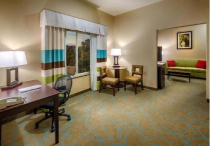 Holiday Inn Express & Suites / Red Bluff - South Redding Area an IHG Hotel - image 4