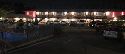 Red Bluff Inn - image 2