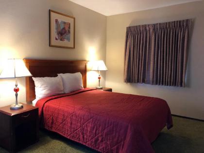 Red Bluff Inn - image 7