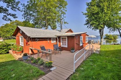 Blind Sodus Bay Family Cottage on the Waterfront Red Creek New York