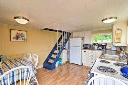 Blind Sodus Bay Family Cottage on the Waterfront! - image 12