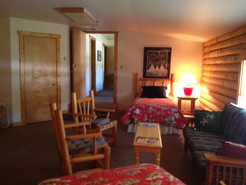 Inn on the Beartooth - image 4