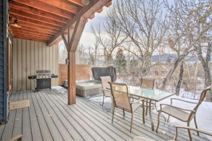 Red Lodge Townhome with Private Hot Tub and Mtn Views! - image 2