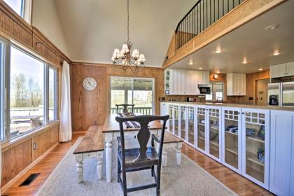 The Front Porch 20-Acre Country Home with Mtn View - image 7