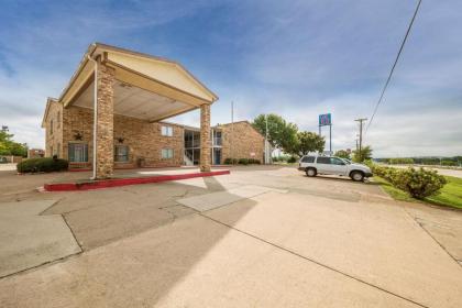 Motel 6-Red Oak TX - Dallas - image 3