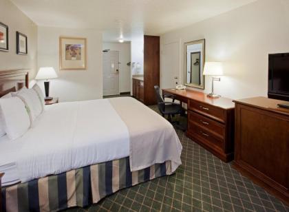 Holiday Inn Redding an IHG Hotel - image 15