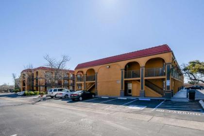 Quality Inn Redding near I-5 - image 9