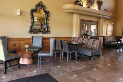 Oxford Suites Redding - image 3