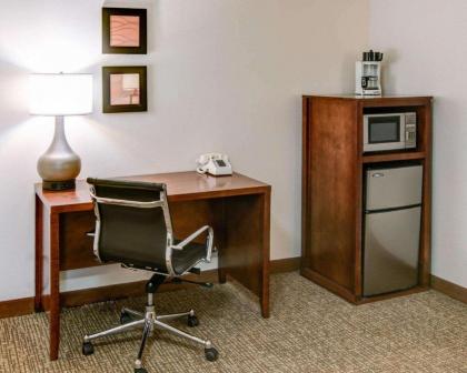 Comfort Inn Redding - image 10