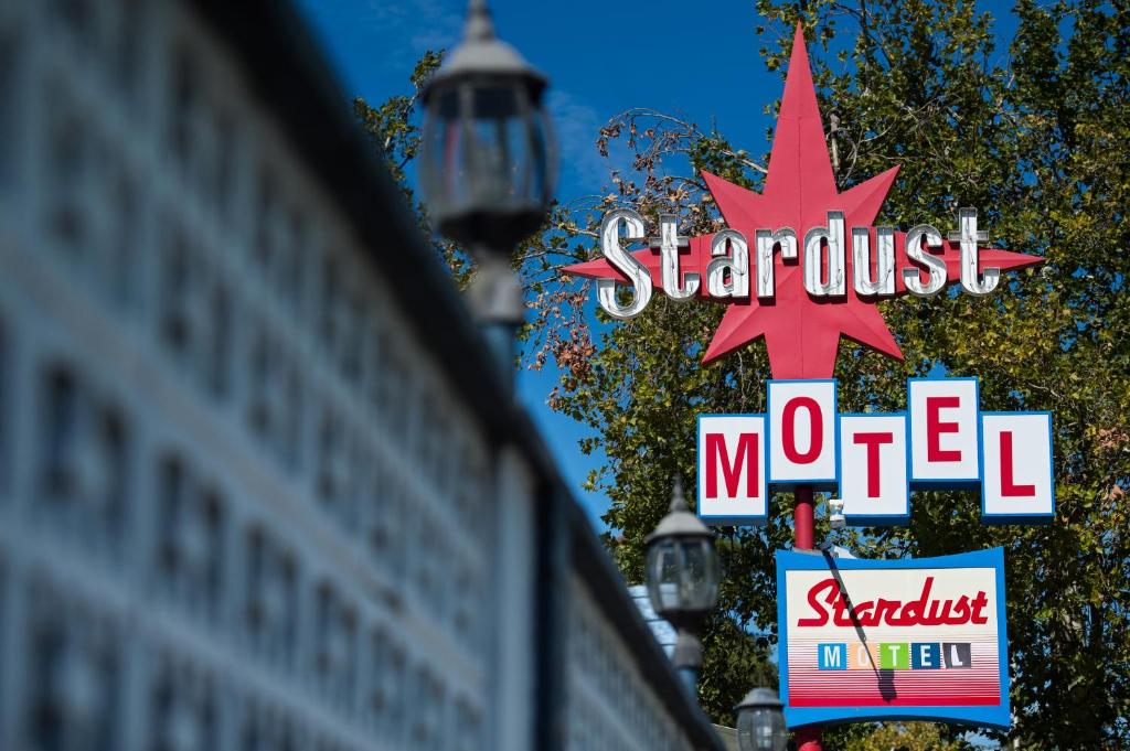 Stardust Motel - main image