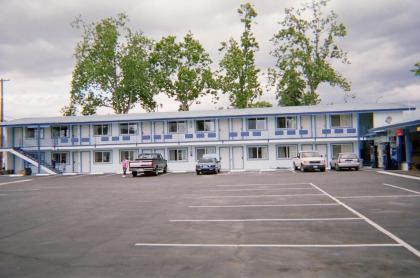 Stardust Motel - image 10