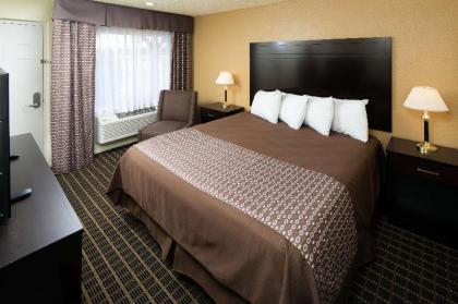 Red Lion Inn & Suites Redding - image 15