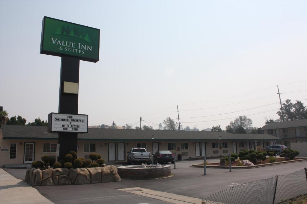 Value Inn & Suites - main image