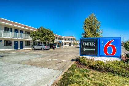 Motel 6-Redding CA - North - image 12