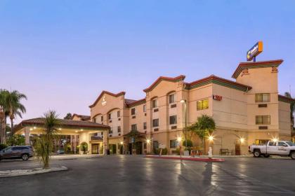 Comfort Suites Redlands - image 4