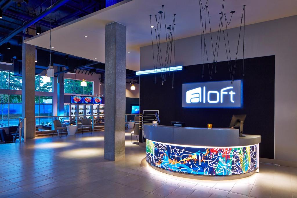 Aloft Seattle Redmond - image 6