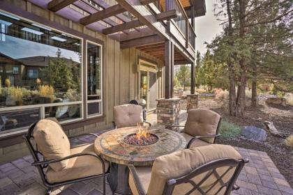 Modern Eagle Crest Escape with Patio and 2 Balconies! - image 13