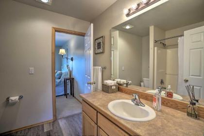 Pet-Friendly Townhome with Golf Course Access! - image 15