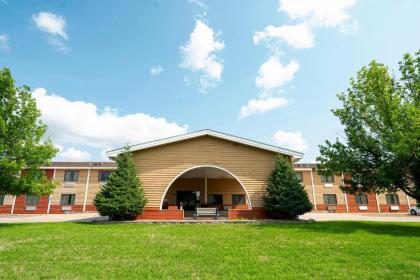 OYO Hotel Redwood Falls near Jackpot Casino - image 1