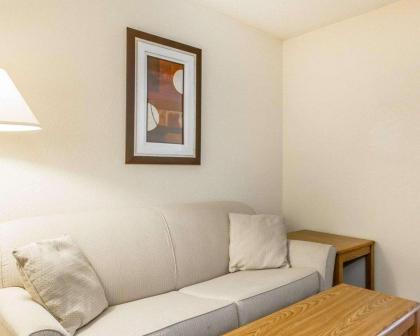 Quality Inn Reedsburg - image 12