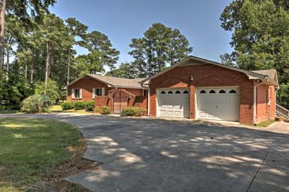 Rivers Edge Retreat with Kayaks and River Access! - image 9