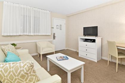 Brighton Suites Hotel - image 7